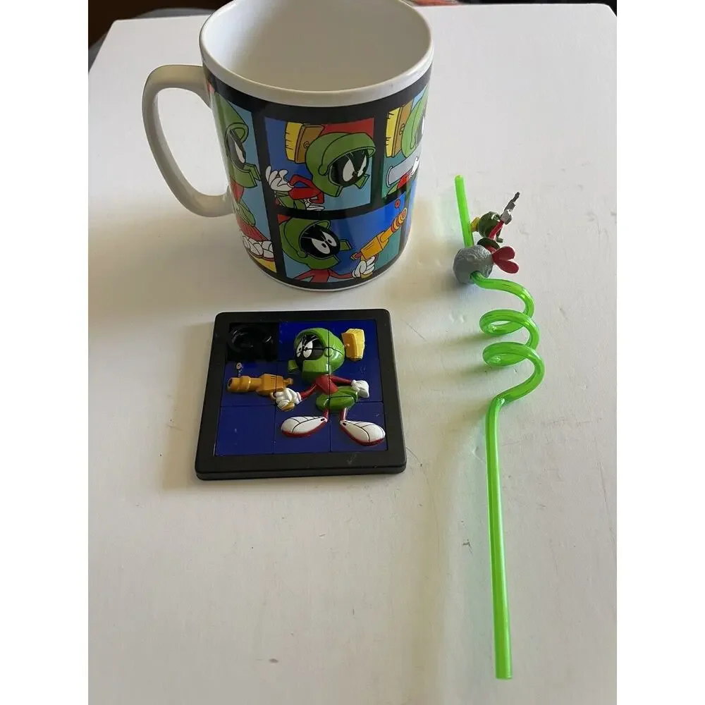 Lot Of 3 Marvin the Martian Large Mug 1995 Sakura + 1997 3D Slide Puzzle + Straw